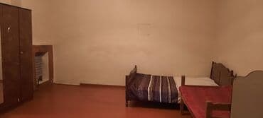 binəqədidə kirayə: 2 otaqlı. Biləcəri qəs. ploşadın yanı. Işləyən adamlara verilir — 4