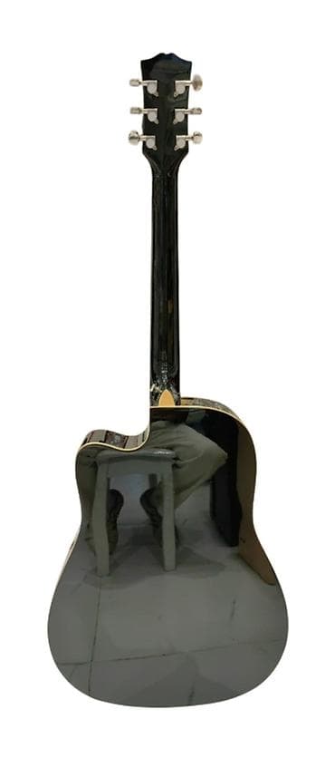gitara simi: Smiger qara akustik gitara. Çox az işlədilib, yeni kimidir, cızığı — 3