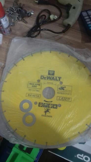 disk mişar: Disk dewalt 300,350 var beton kesmek uçun — 2