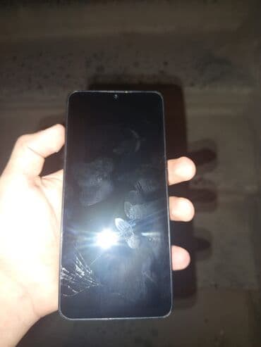 telefon samsung a8: Samsung Galaxy A05, rəng - Qara, Qırıq — 4