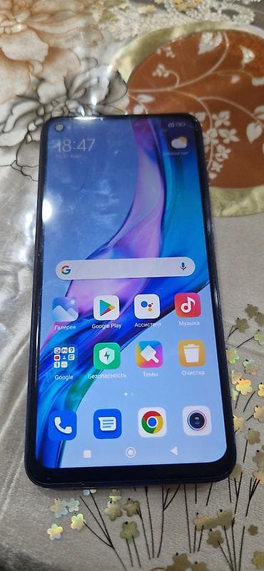 telfon tutacaqi: Redmi Not9 yaddaş 128 hec bir problemi yoxdur Model: Redmi (arxa — 1