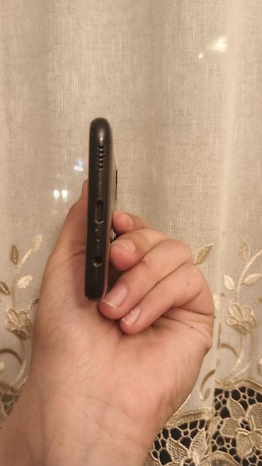 irşad xaladelnik: Samsung A03s modelidir 32/4gb yaddaşı var qara rəngdədir. korpusda — 5