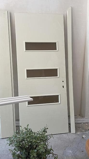 sud separatoru: Ağ rəngli interyer qapısı – şüşəli model - Material: MDF/taxta — 1