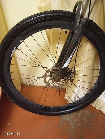 Velosiped ehtiyyat hissələri: Təkərlər: iri dişli off-road protektorlu, 29" sinfinə yaxın böyük ölçü — 6