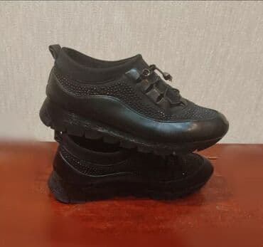 Tuflilər: Ölçü: 36, rəng - Qara, İşlənmiş — 1