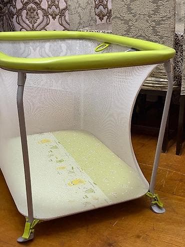 Uşaq dünyası: Uşaq oyun maneyi / playpen - Forma: Dördkünc, yumşaq yumrulanmış — 1