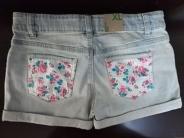 Şortlar: Uşaq cins şortu - Brend: Benetton Jeans (etiketdə “Romantic Young” — 2