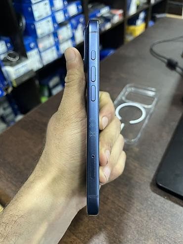 planşet iphone: IPhone 17 Pro, 256 GB, Blue Titanium, Zəmanət, Simsiz şarj, Face ID — 6