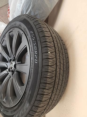 disk ve teker type 1: 20 düym yüngül lehimli disk və şin komplekti Land Rover Velar — 1