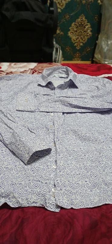 köynəy: Kisi koyneyi 2 defe geynilib teze kimidi hec bir problemi yoxdu. Baha — 3