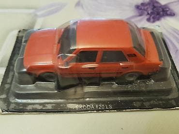 Kolleksiya üçün 1:43 ölçülü die-cast model avtomobillər dəsti. - — 5