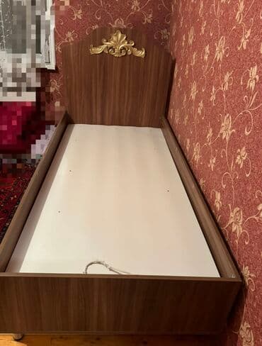 tek neferlik yataq ikinci əl: Təcili satılır! 2 Ayın kravatıdı təcili satılır geniş bazası Var — 3