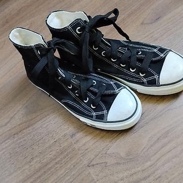 converse canta: Gara ağlı converse,orginal döl ama çox oğşuyür originala,31 manata — 2