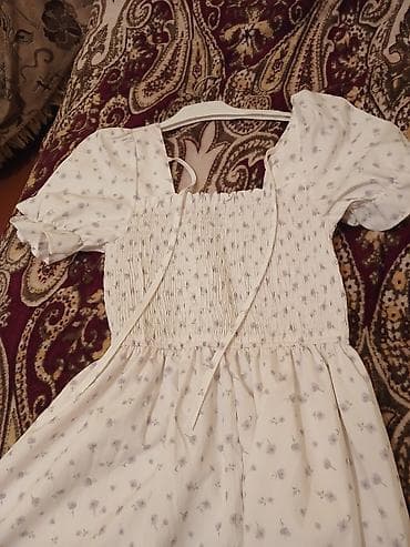 stringer alt geyimi: Açıq krem rəngində, xırda bənövşəyi çiçək naxışlı yay donu. - Model — 2