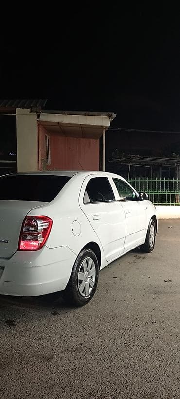 Chevrolet: Chevrolet Cobalt: 1.5 l | 2024 il 98000 km Sedan — 2