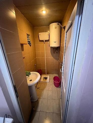 kiraye ev ecemi: Memmedogullari servisin arxasinda 1 otaqlı menzil kiraye verilir. qaz — 3