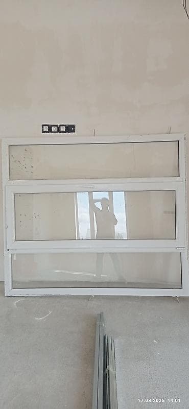 Plastik (PVC) pəncərə bloku - Rəng: ağ - Ümumi quruluş: 3 bölməli