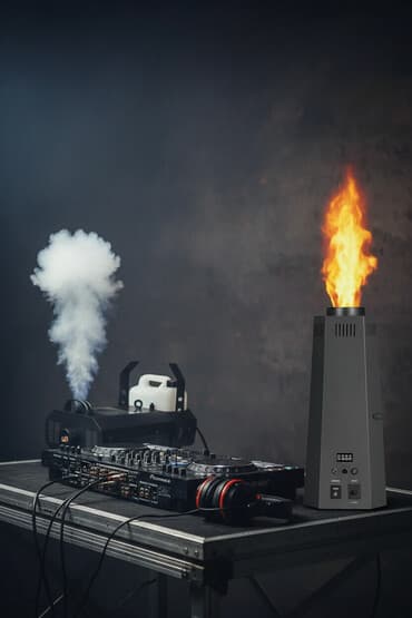 Yeni il tədbirləri üçün DJ xidməti və səhnə effektləri - Peşəkar DJ