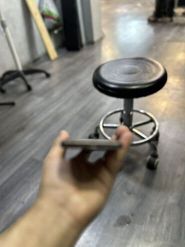 Кольца: Məhsul: Smartfon - Rəng: tünd/qaranlıq ön panel, yan çərçəvələr metal — 6