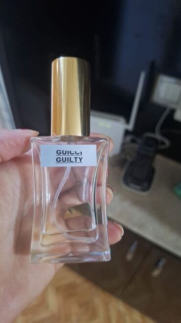 qadın ətir adları: Müxtəlif brendlərdən olan ətirlər təklif olunur. Kolleksiyaya Dior — 10