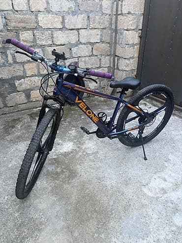 matorlu velosebet: Velone dağ velosipedi - Güclü alüminium tipli gövdə, ikirəng boyama — 10