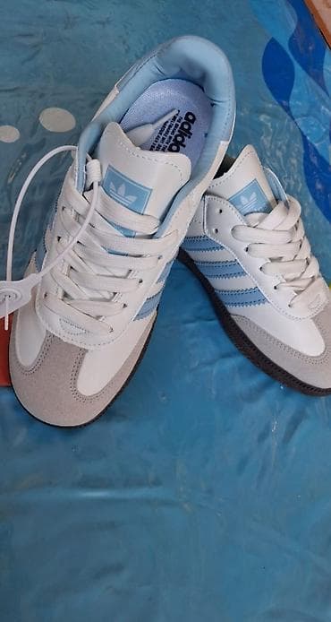 gozel donlar: Qadın, kişi üçün krasofka, çox rahat krasofkadı, ayaqda çox gözəl — 1