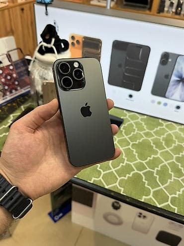 4s iphone: IPhone 16 Pro, 256 GB, Black Titanium — 1