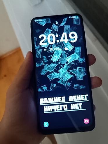 a 13 telefon: Samsung Galaxy A13, 64 GB, rəng - Boz, Barmaq izi — 4