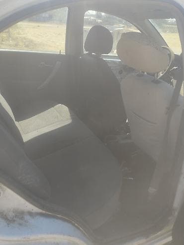 luaz satilir: Ravon Nexia: 1.5 l | 2017 il 486000 km Sedan — 2