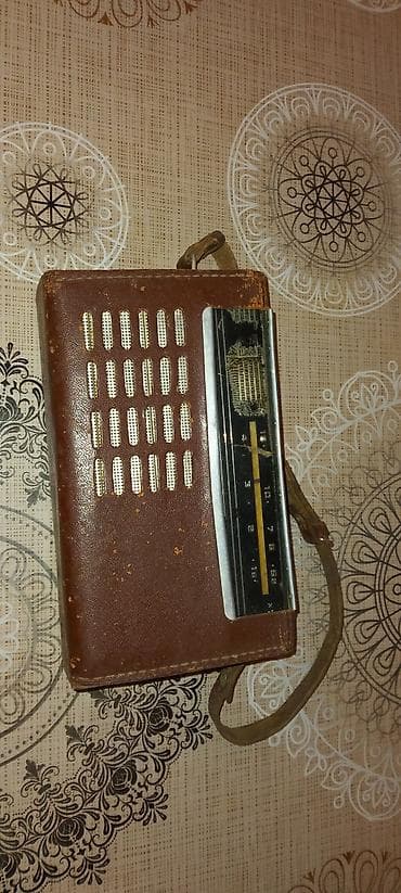 radio vakansiya: Retro portativ radio qəbuledici - Dizayn: qəhvəyi dəri örtüklü — 3