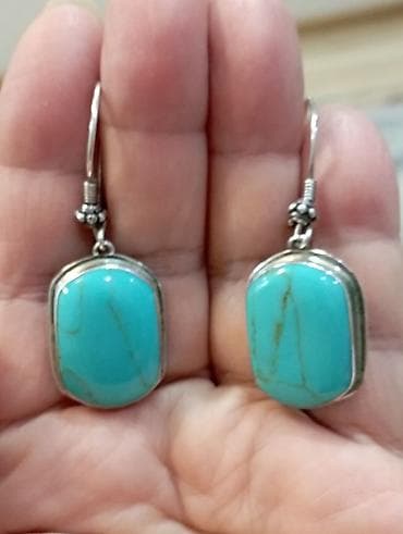 qizil satis: Satılır: Qadın sırğaları kolleksiyası (4 cüt) 1) Şərq üslublu asma — 3