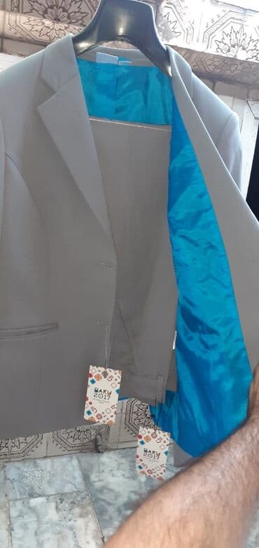 женский костюм новый: Xanim ucun kastyum 40 razmerdi tezedi yarliki ustundedi bahali maldi — 2