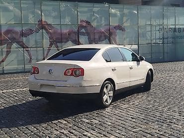 passat b6 motor: Volkswagen Passat sedan - Korpus: ağ rəng, 4 qapı, geniş salonlu — 6