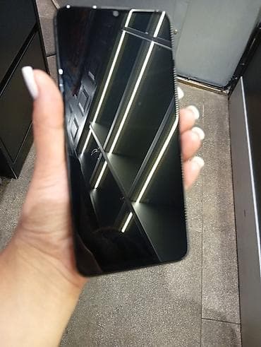 playsation 4: Huawei Nova Y70, 128 GB, rəng - Qara, Sensor — 2