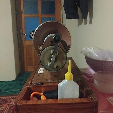 sok masini: Məhsul: Mexaniki tikiş maşını (klassik model) Xüsusiyyətlər: - Ayaq — 1