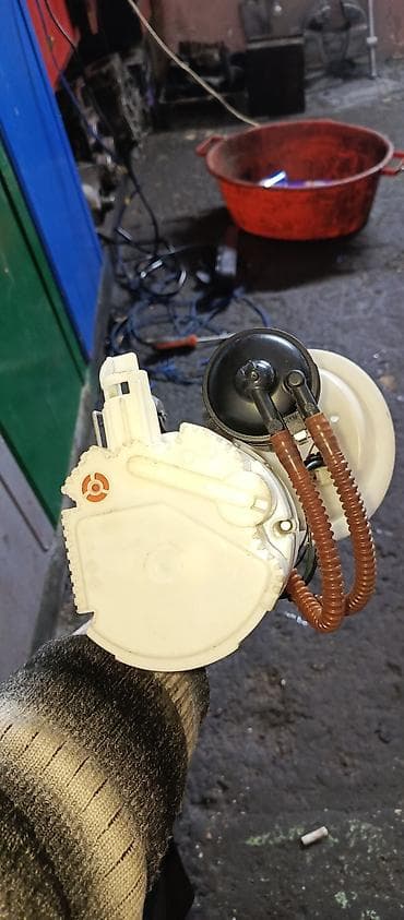 Məhsul: BMW yanacaq nasosu (modul komplekti) Təsvir: - Orijinal — 4