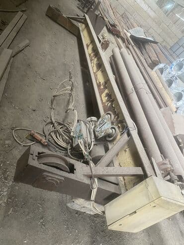 şlaqbaum pultu: Tam işlək vəziyyətdədir. 2-3 ton arası qaldirma gücü olan bolqar — 6