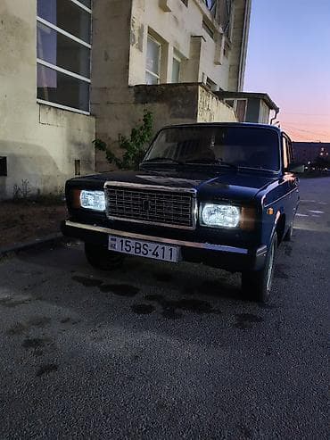 chevrolet malibu farasi: VAZ (LADA) 2107: 1.6 l | 2009 il 112 km Sedan — 7