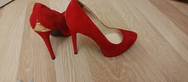 босоножки на тракторной подошве с каблуком: Туфли, Размер: 37.5, цвет - Красный, Новый — 1