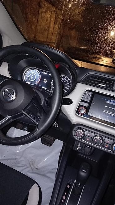 nissan ehtiyat: Nissan sedan – mavi rəng, şəhər üçün ideal kompakt ölçülü, müasir — 6