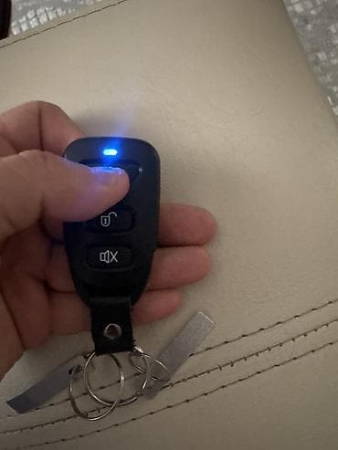 Avtomobil siqnalizasiya pulti lada 21012 markali masinin acari olub