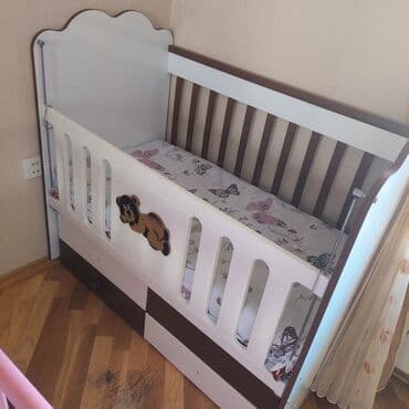 Oğlan və qız üçün, Dördbucaq, Beşik, Dəst ilə, Matras ilə, Yellənmə mexanizmsiz