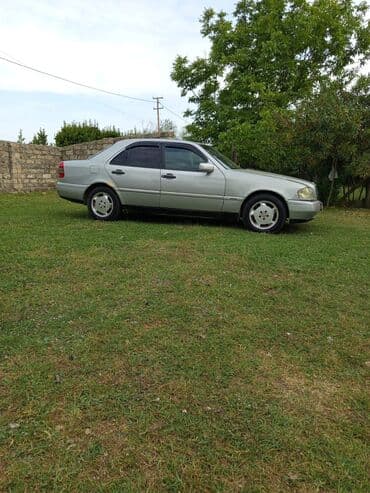 faizsiz kreditlə maşın: Mercedes-Benz C 180: 1.8 l | 1994 il Sedan — 3