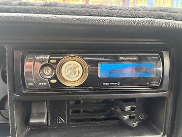 Pioneer DEH P6850MP süper effekti var disk yeri işləmir ancaq bultuz