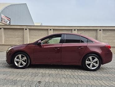 arxa baqaj: Chevrolet Cruze sedan - Kuzov: 4 qapılı sedan, tünd bordo rəng - — 10