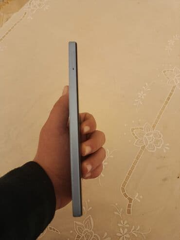 lazne kamere: Məhsul: Smartfon Xüsusiyyətlər və dizayn: - Sümükvari düz kənarlı — 2