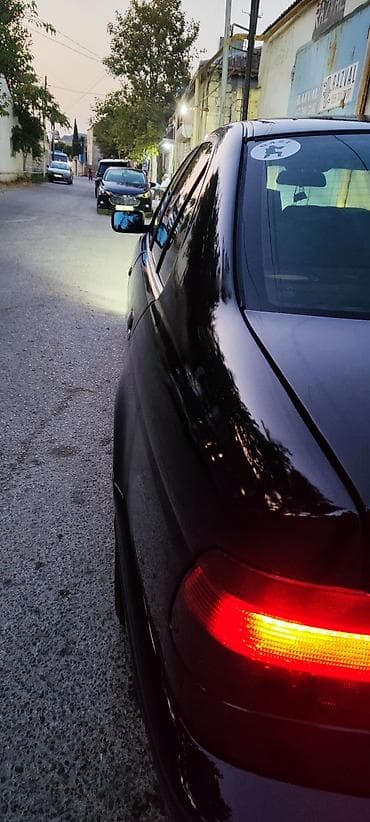 1989 bmw: BMW 5 series: 2.5 l | 1998 il Sedan — 7