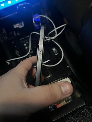 iphone 15 pro max qiyməti: IPhone 15, 128 GB, Qara, Simsiz şarj — 4