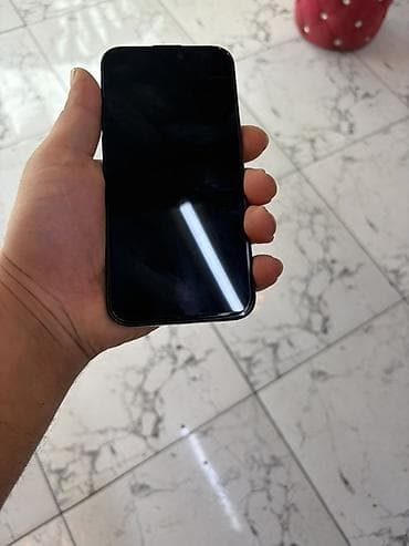 ipone 18: IPhone 15 Pro Max, Mavi, Face ID — 1