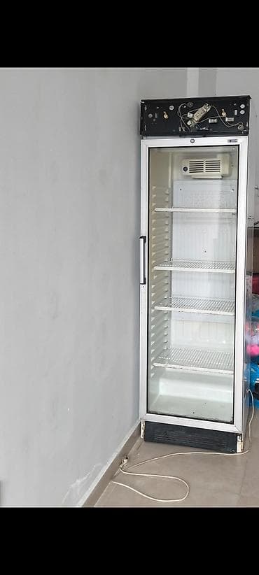 vitri: Endirim‼️Ugur su vitrin soyuducu 280 Azn. Tam ishlek veziyyetde. Unvan — 1